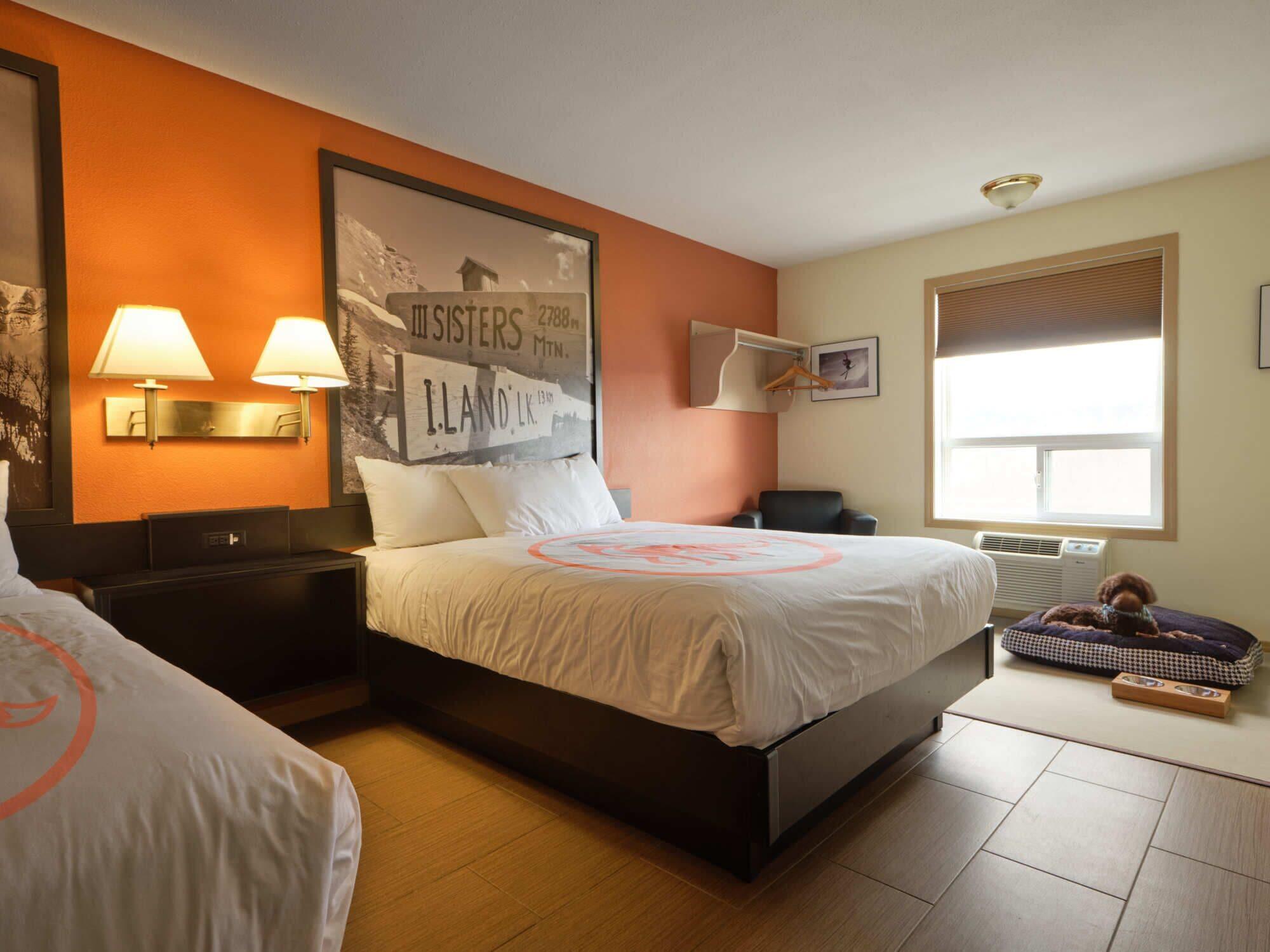 Fernie Fox Hotel Exterior photo