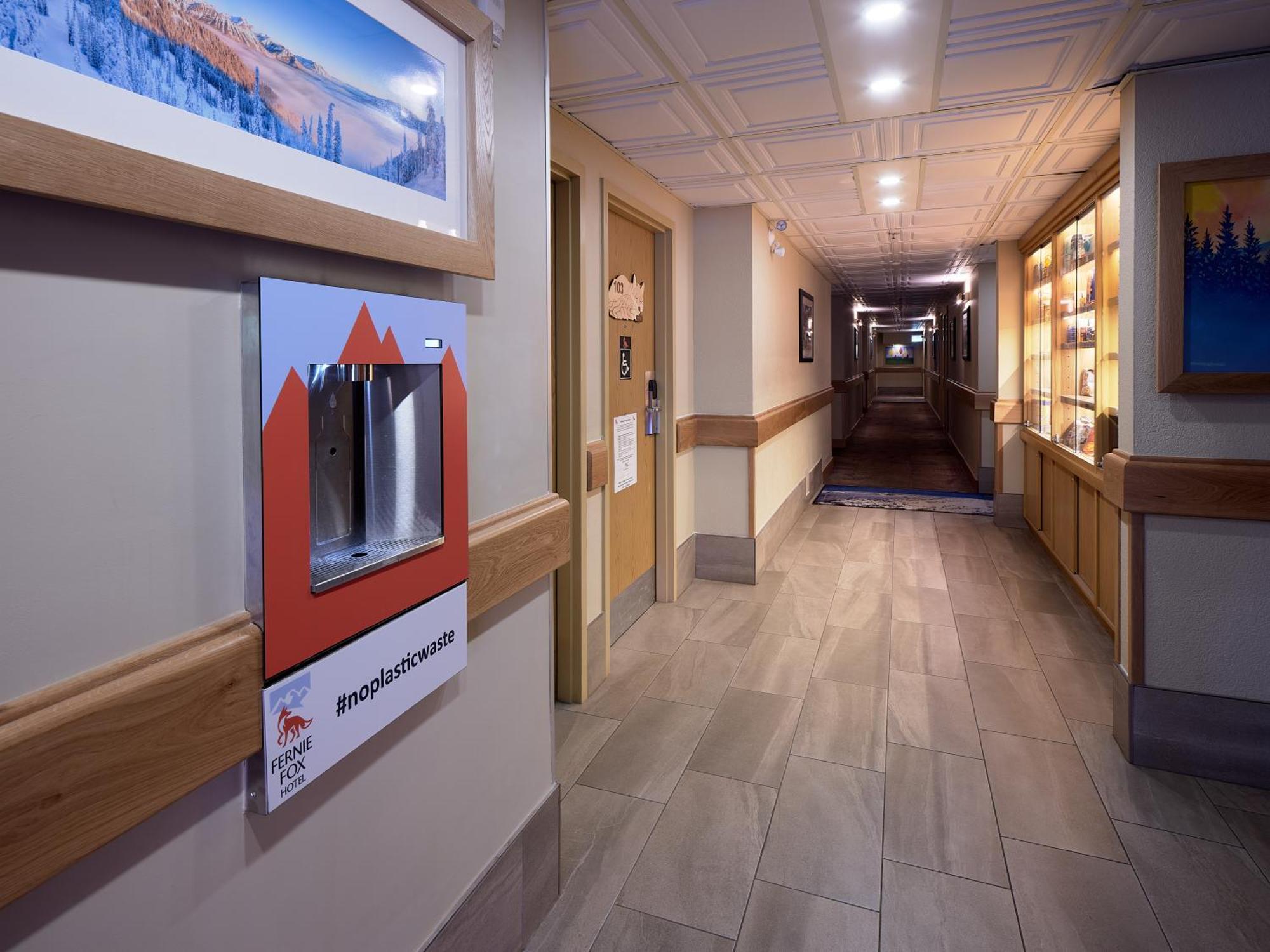 Fernie Fox Hotel Exterior photo